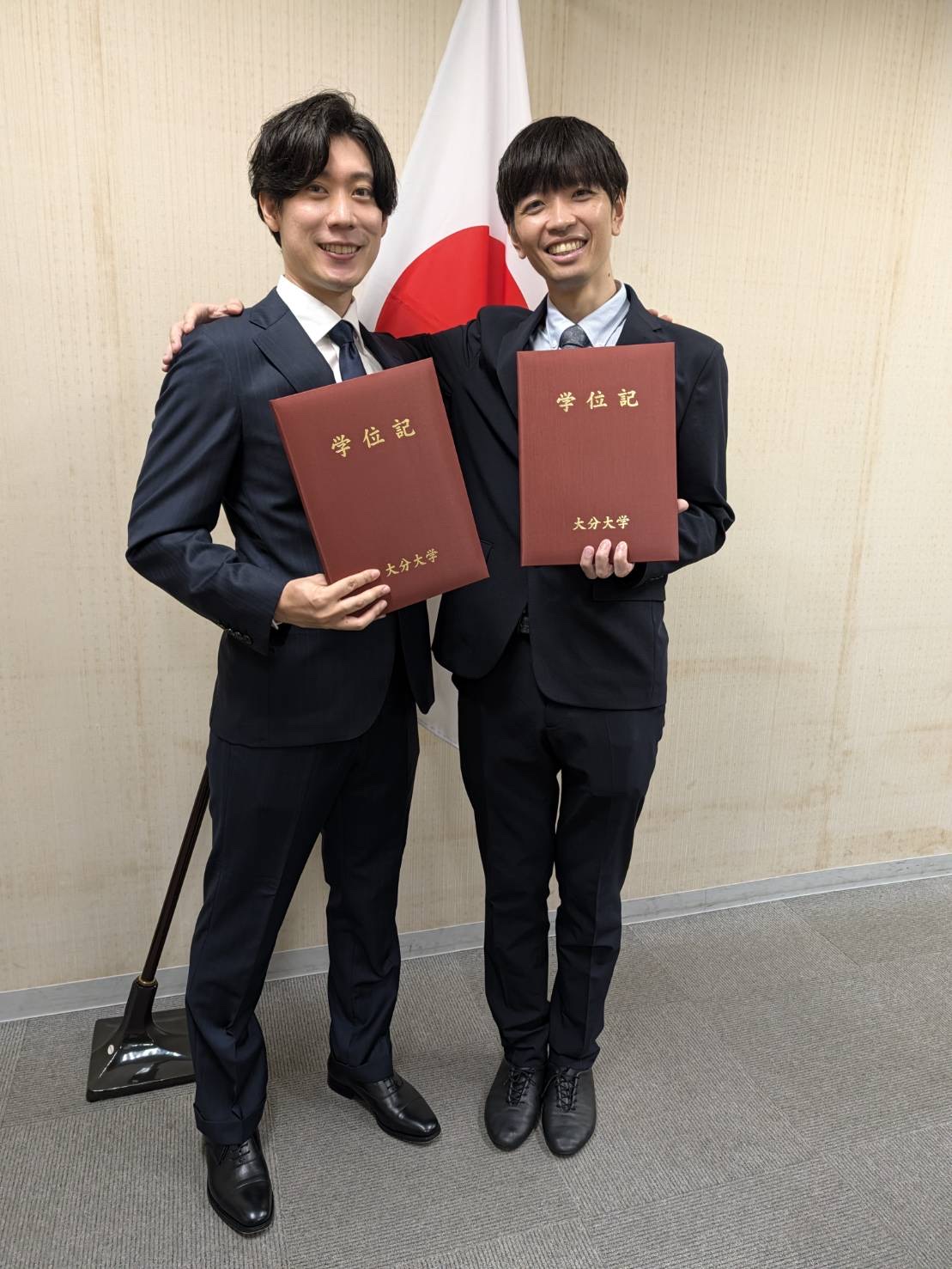 広島先生と峯﨑先生が学位を取得されました